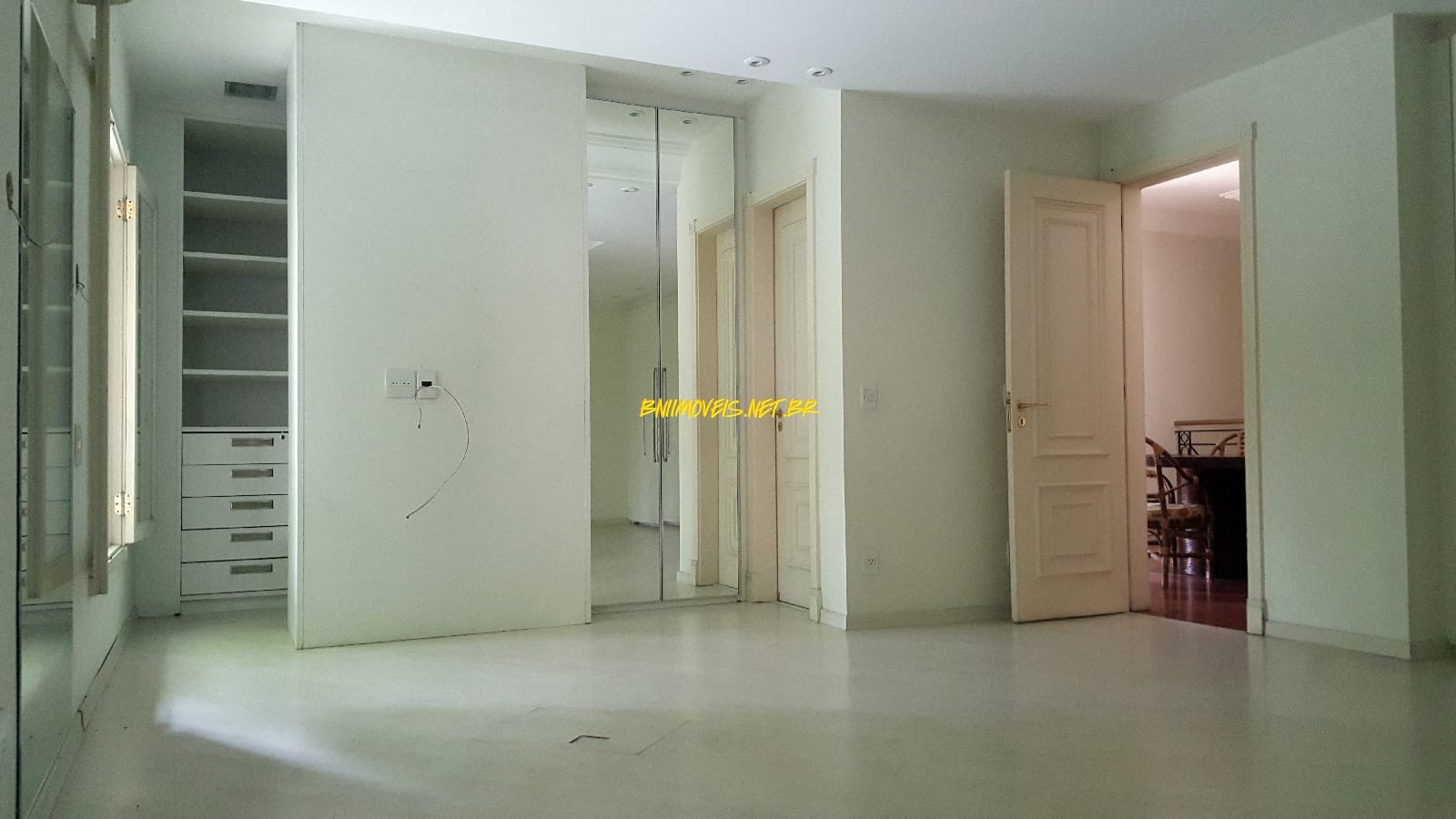 Casa à venda e aluguel com 4 quartos, 530m² - Foto 6