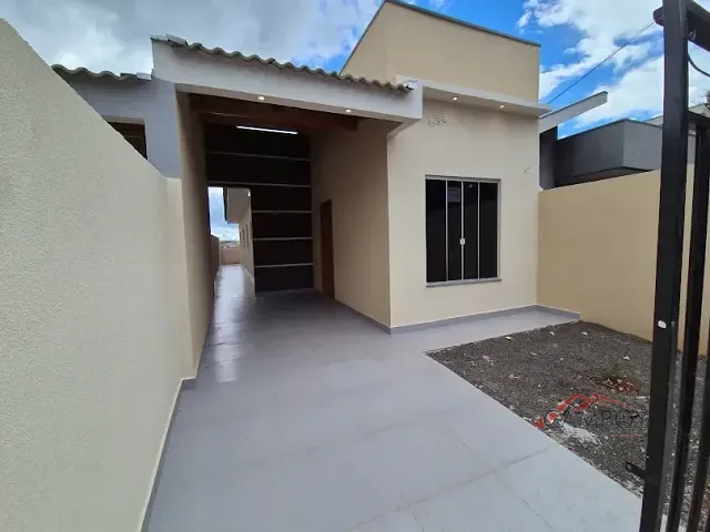 Casa com 138m² 3 quartos e 2 banheiros, à venda, no bairro Residencial Interlagos em Apucarana