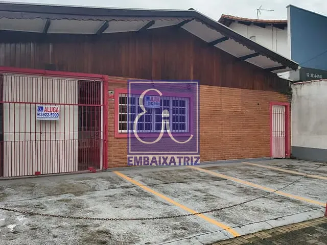 Casa com 250m², para alugar, no bairro Vila Adyana em São José dos Campos
