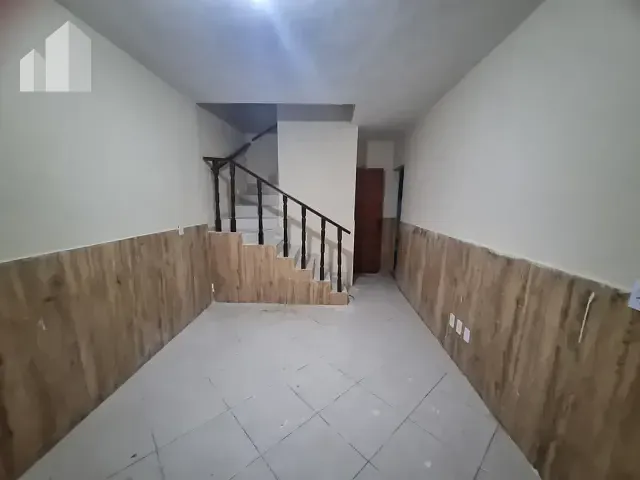 Casa com 70m² 2 quartos e 2 banheiros, para alugar, no bairro Vila São Luis em Nova Iguaçu