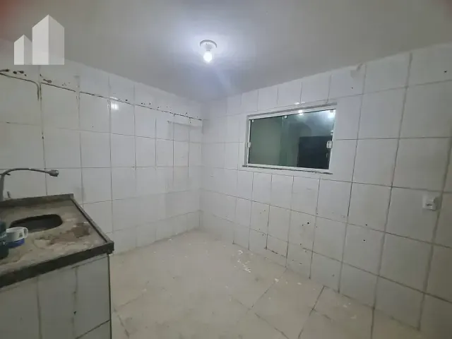 Casa com 70m² 2 quartos e 2 banheiros, para alugar, no bairro Vila São Luis em Nova Iguaçu