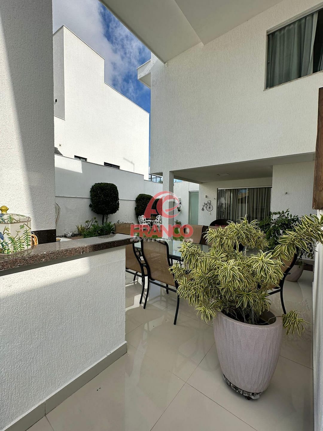 Casa, 3 quartos, 305 m² - Foto 2