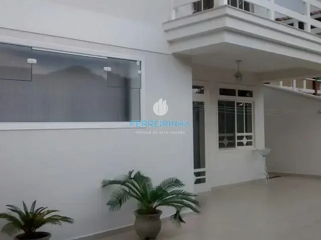 Casa com 360m² 4 quartos e 3 banheiros, à venda ou para alugar, no bairro Urbanova em São José dos Campos