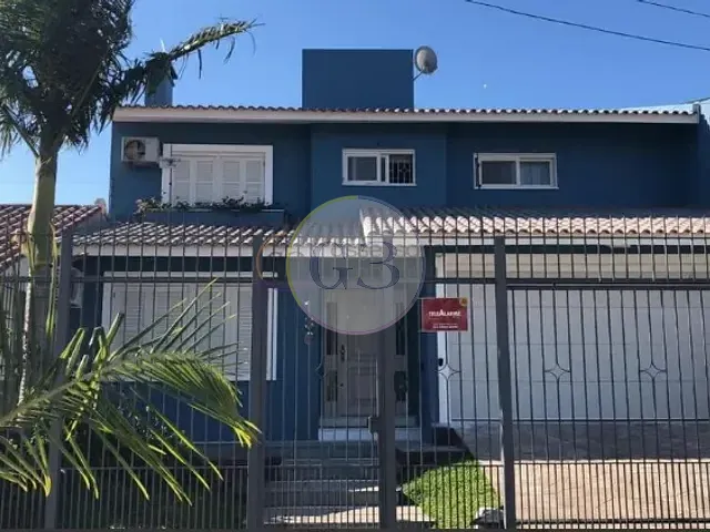 Casa 3 quartos e 4 banheiros, à venda, no bairro Centro em Pelotas