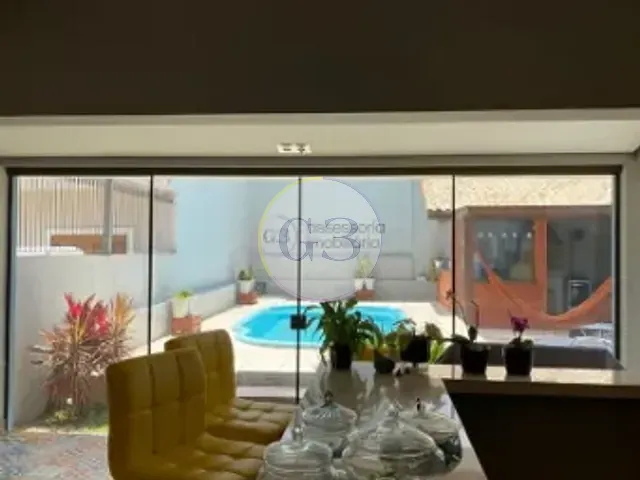 Casa 3 quartos e 4 banheiros, à venda, no bairro Centro em Pelotas