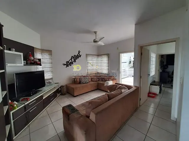 Casa com 364m² 4 quartos e 4 banheiros, à venda, no bairro Cidade Universitária Pedra Branca em Palhoça