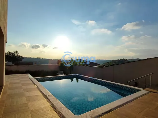 Casa com 600m² 4 quartos e 5 banheiros, à venda, no bairro Campo Novo em Bragança Paulista