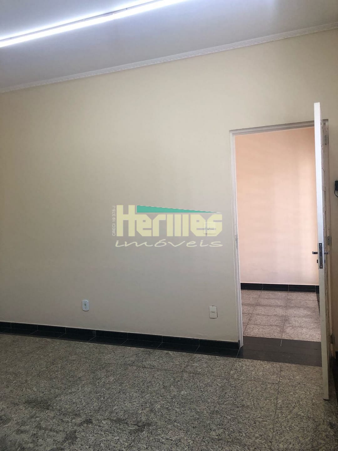 Casa para alugar com 1 quarto, 160m² - Foto 7