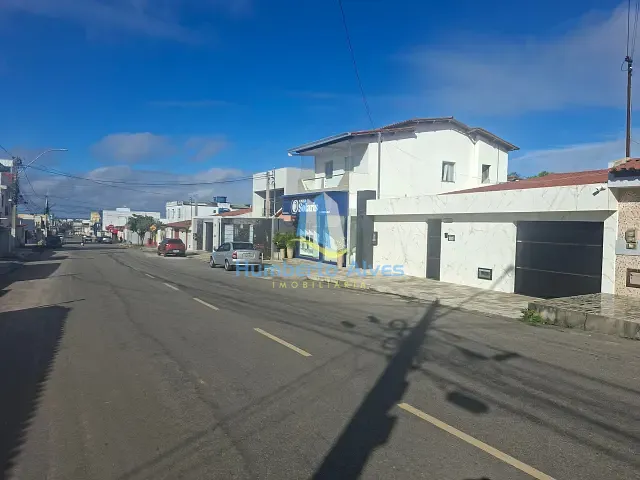 Casa 2 quartos e 1 banheiro, para alugar, no bairro Ibirapuera em Vitória da Conquista