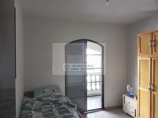 Sobrado com 288m² 3 quartos e 1 banheiro, à venda, no bairro Sn em Rolândia