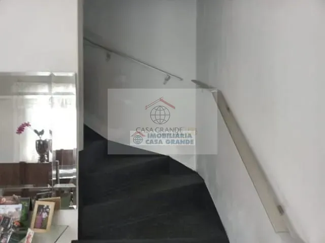 Sobrado com 288m² 3 quartos e 1 banheiro, à venda, no bairro Sn em Rolândia