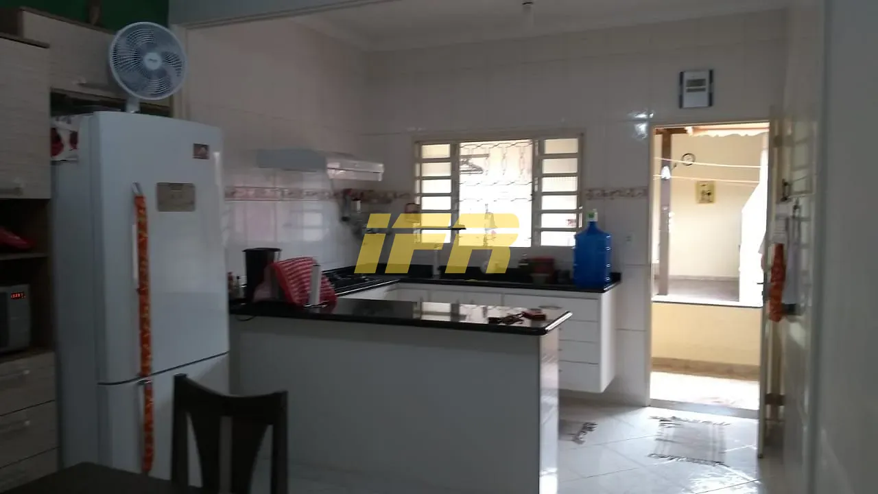 Casa, 3 quartos, 176 m² - Foto 8