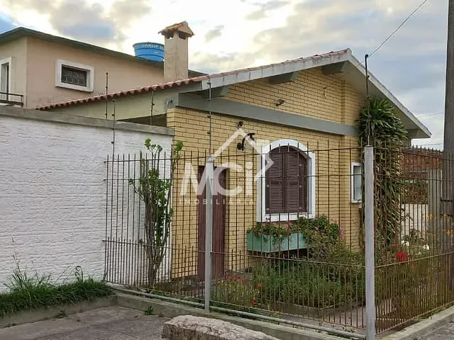 Casa 3 quartos e 2 banheiros, à venda, no bairro Três Vendas em Pelotas