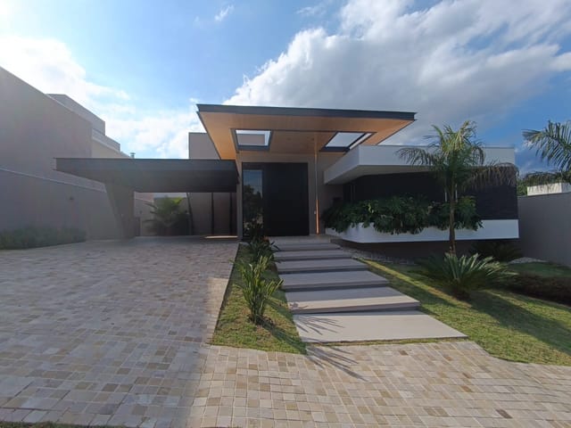 Casa com 1000m² 4 quartos e 5 banheiros, à venda, no bairro Observatório em Vinhedo