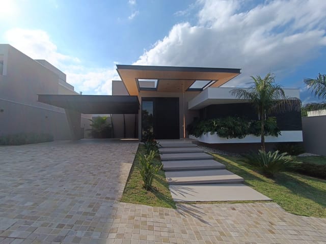 Casa com 1000m² 4 quartos e 5 banheiros, à venda, no bairro Observatório em Vinhedo