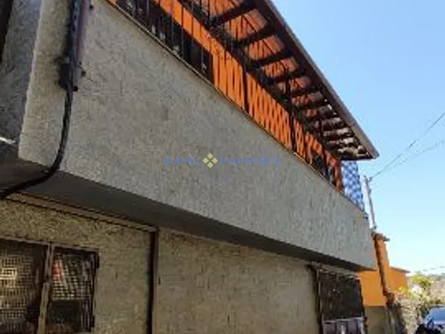 Casa 4 quartos e 2 banheiros, à venda, no bairro Valparaíso em Petrópolis