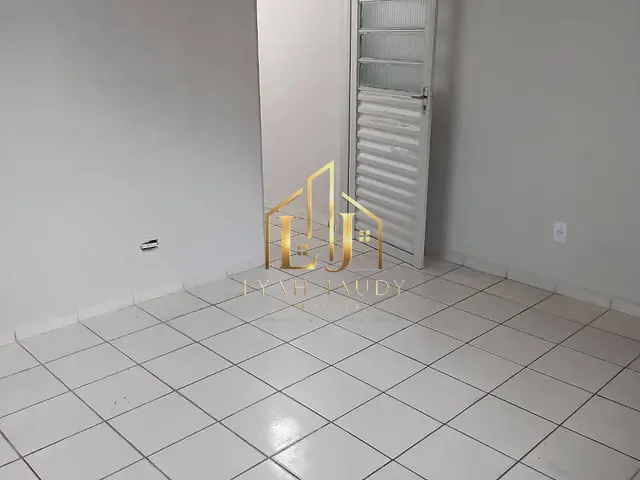 Casa com 123m² 3 quartos e 1 banheiro, à venda, no bairro Duque de Caxias em Cuiabá