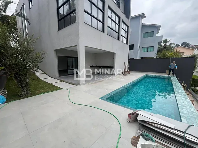 Casa 4 quartos e 6 banheiros, à venda, no bairro Alphaville em Santana de Parnaíba