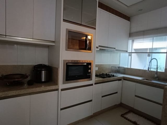 Casa com 313m² 3 quartos e 1 banheiro, à venda, no bairro Residencial Abussafe em Cambé