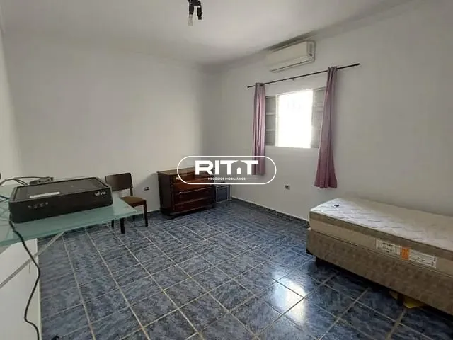 Casa com 300m² 3 quartos e 1 banheiro, à venda, no bairro Parque da Figueira em Campinas