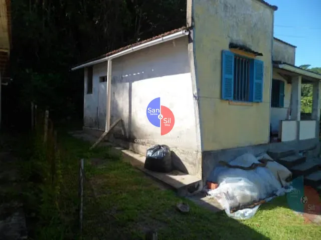 Casa com 593m² 1 quarto e 1 banheiro, à venda, no bairro Praia de Olaria (Guia de Pacobaíba) em Magé