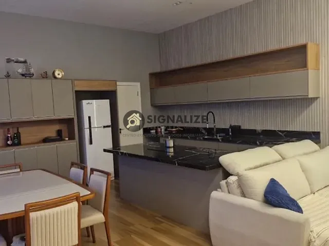 Casa 2 quartos e 1 banheiro, à venda, no bairro Portinho em Cabo Frio