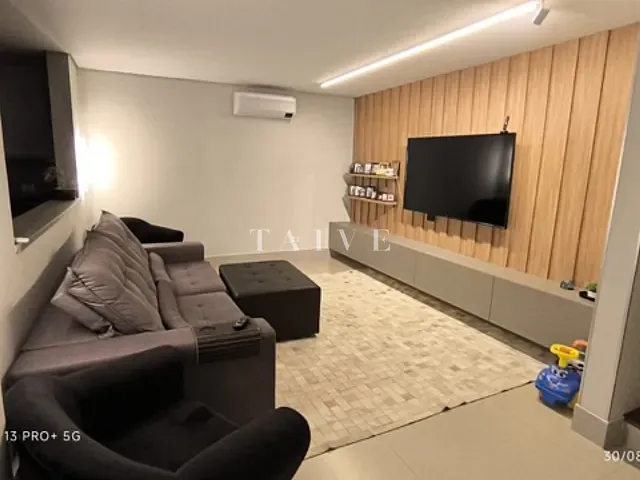 Casa com 614m² 3 quartos e 5 banheiros, à venda, no bairro Quebec em Londrina