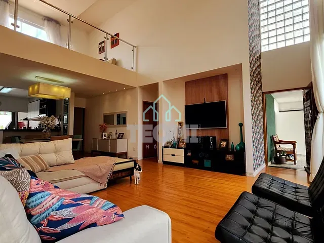 Casa com 300m² 3 quartos e 2 banheiros, à venda, no bairro Loteamento Residencial Campos do Conde II em Tremembé