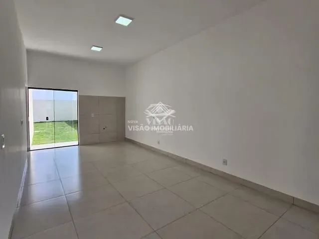 Casa com 300m² 2 quartos e 1 banheiro, à venda, no bairro Residencial Santa Catarina em Sinop