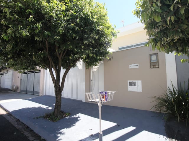 Casa com 160m² 2 quartos e 2 banheiros, à venda, no bairro Jardim Lucas Teixeira em São João da Boa Vista