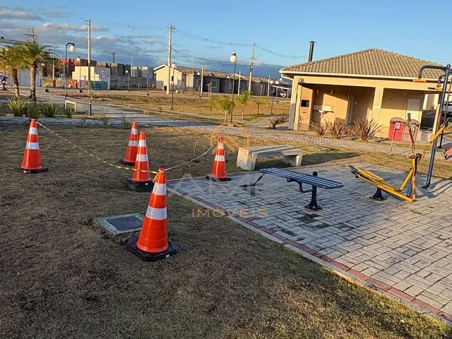Casa 3 quartos e 1 banheiro, à venda, no bairro Três Vendas em Pelotas