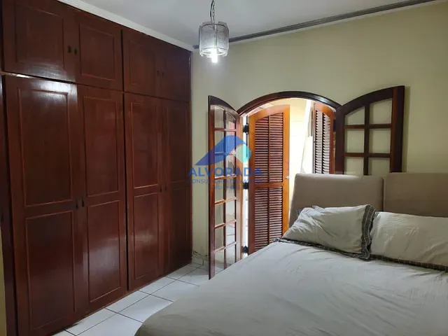 Casa com 500m² 6 quartos e 3 banheiros, à venda, no bairro Bosque dos Eucaliptos em São José dos Campos