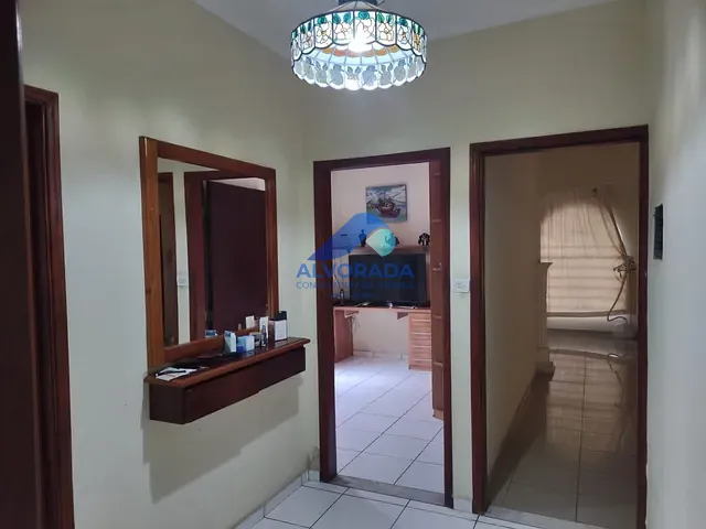 Casa com 500m² 6 quartos e 3 banheiros, à venda, no bairro Bosque dos Eucaliptos em São José dos Campos