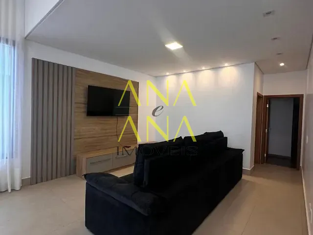 Casa 3 quartos e 5 banheiros, para alugar, no bairro Condomínio VALE DAS ÁGUAS em Bragança Paulista