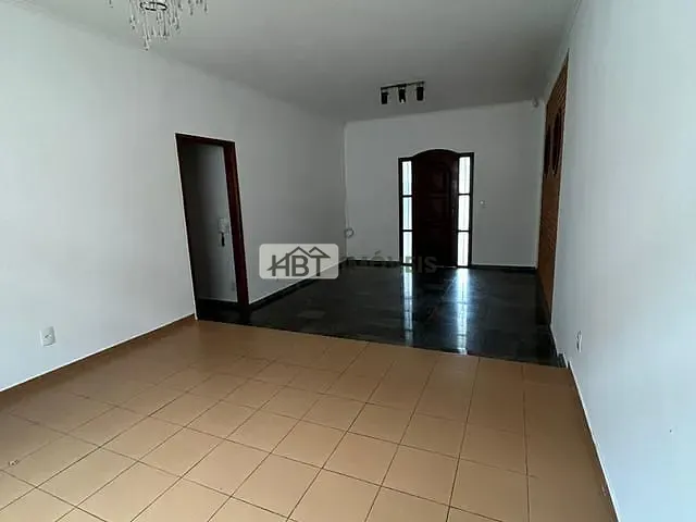 Casa com 242m² 2 quartos e 1 banheiro, à venda, no bairro Jardim América em Bauru
