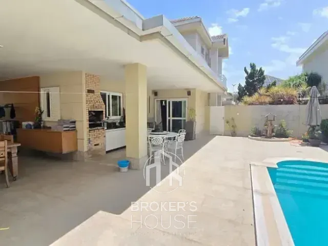 Casa com 526m² 3 quartos e 4 banheiros, à venda, no bairro Mata da Praia em Vitória