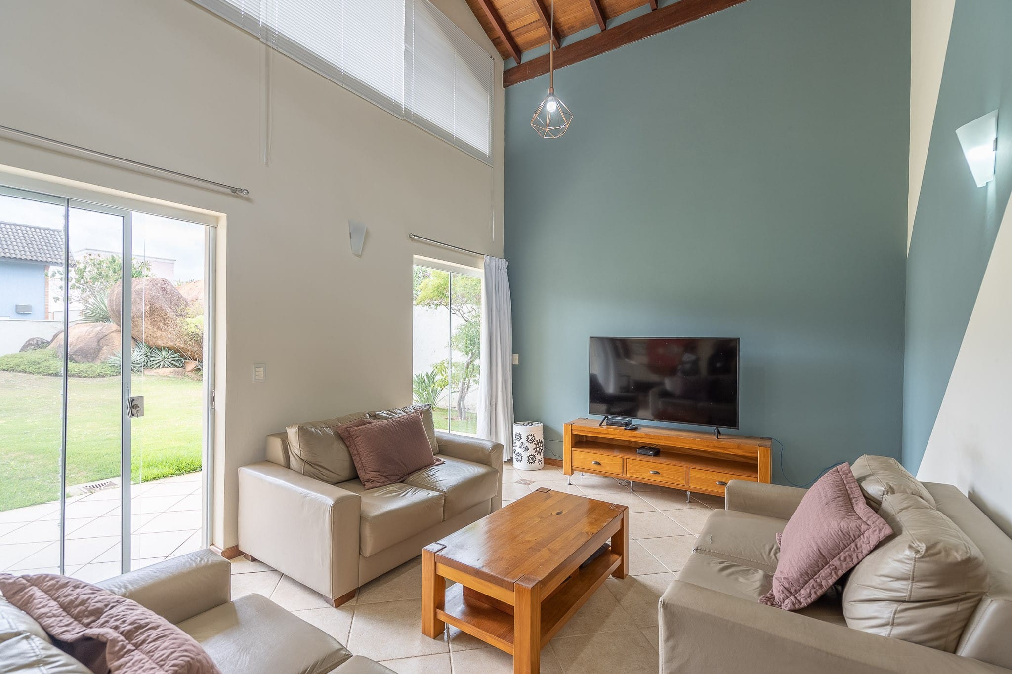 Casa à venda com 4 quartos, 382m² - Foto 3