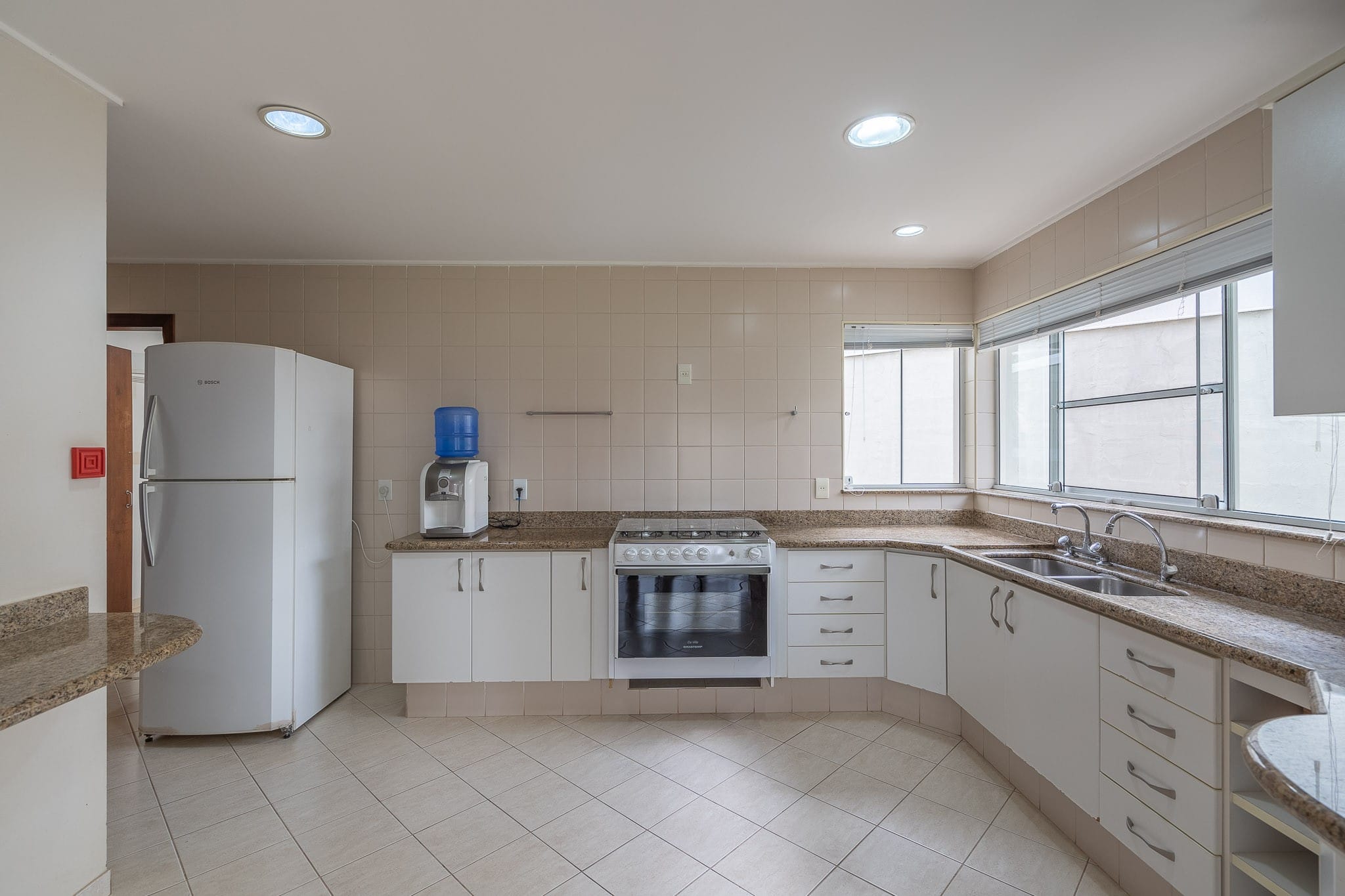 Casa à venda com 4 quartos, 382m² - Foto 19