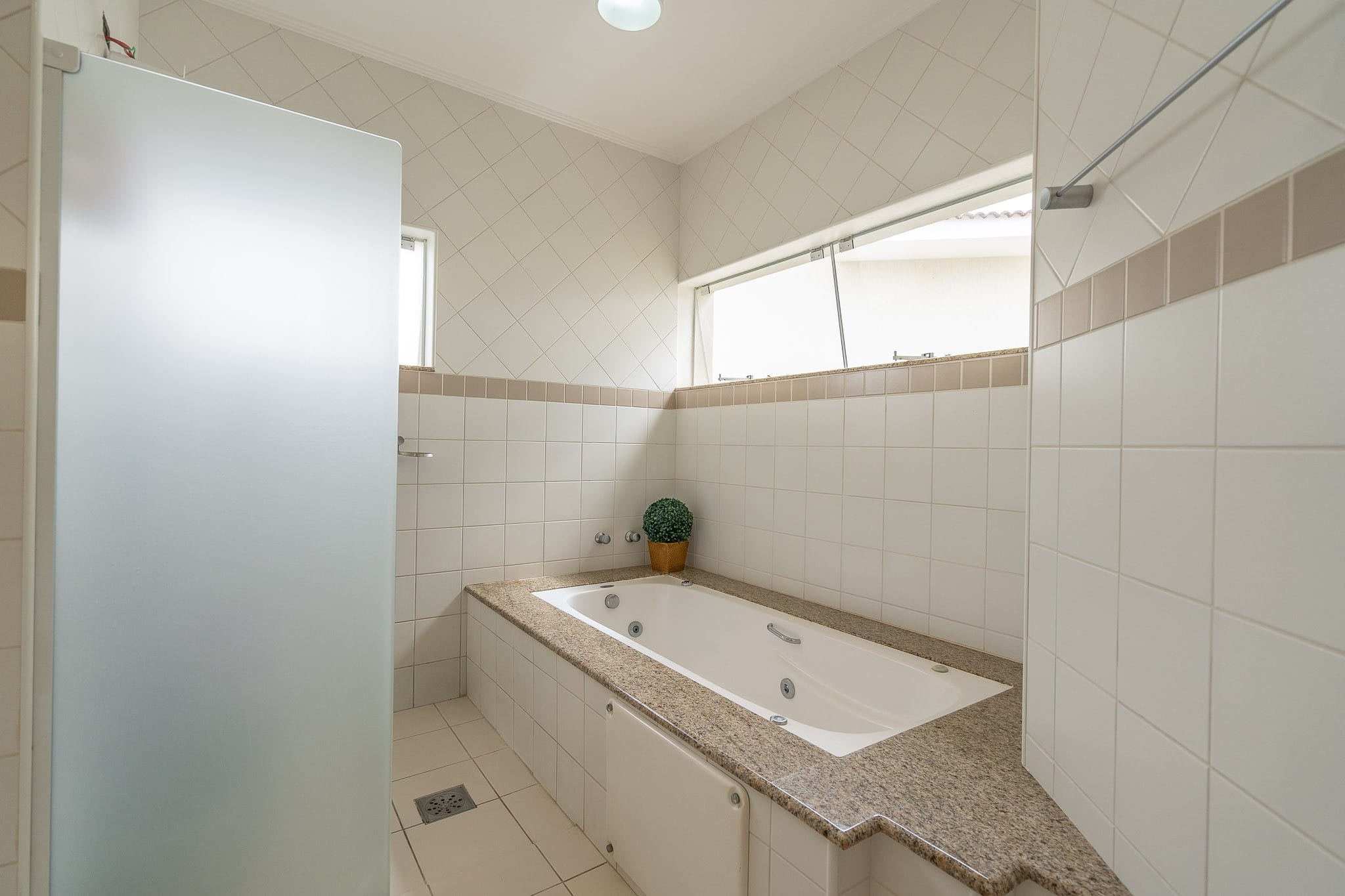 Casa à venda com 4 quartos, 382m² - Foto 35