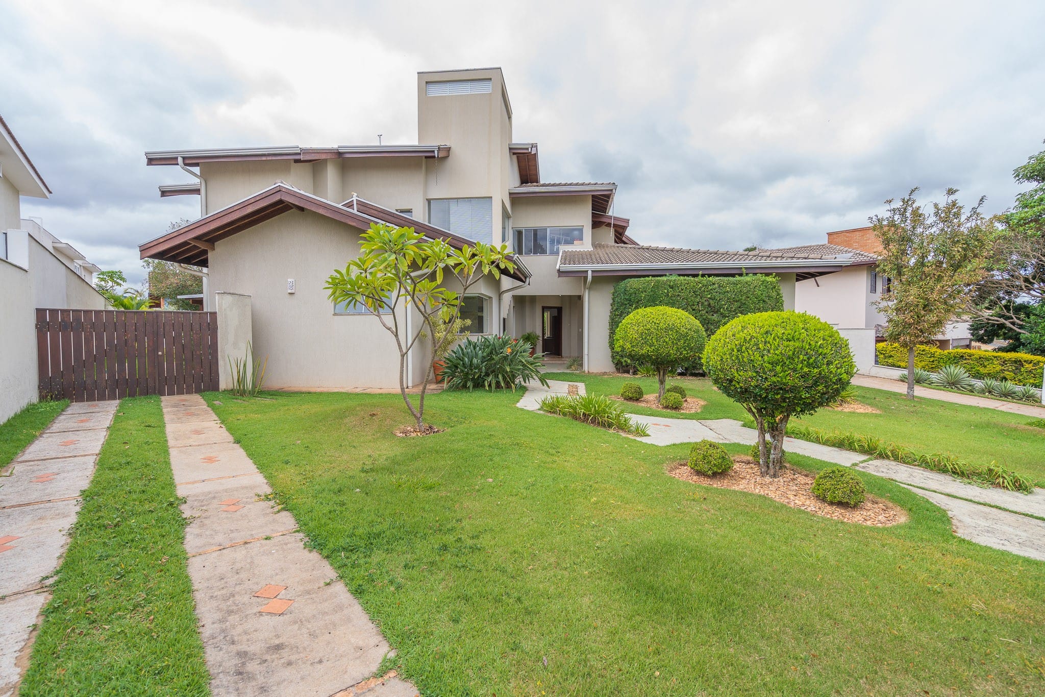 Casa à venda com 4 quartos, 382m² - Foto 44