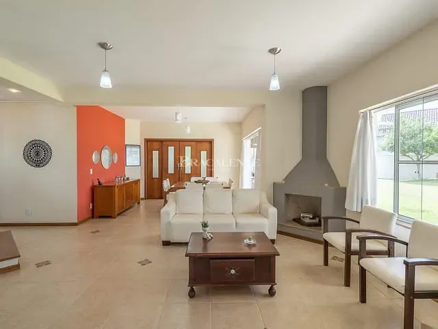 Casa com 1382m² 4 quartos e 4 banheiros, à venda, no bairro Pinheiro em Valinhos