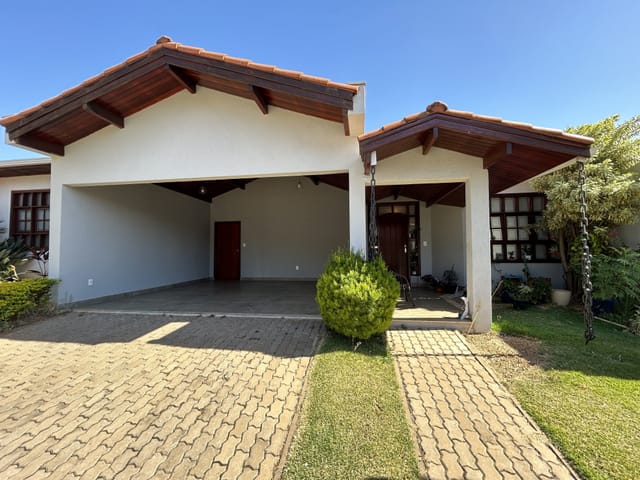 Casa 3 quartos e 5 banheiros, à venda, no bairro Jardim Riviera em Franca