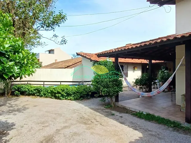 Casa com 363m² 3 quartos e 4 banheiros, à venda, no bairro Morro das Pedras em Florianópolis