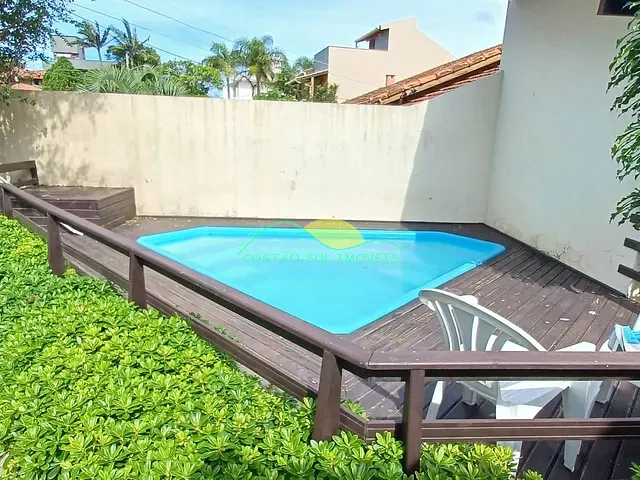 Casa com 363m² 3 quartos e 4 banheiros, à venda, no bairro Morro das Pedras em Florianópolis