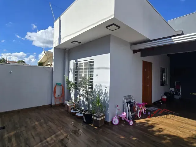 Casa com 180m² 2 quartos e 2 banheiros, à venda, no bairro Jardim Iguatemi em Apucarana