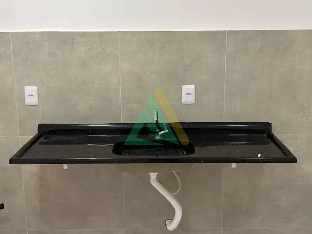 Casa 2 quartos e 3 banheiros, para alugar, no bairro Jardim Primavera em Mogi Mirim