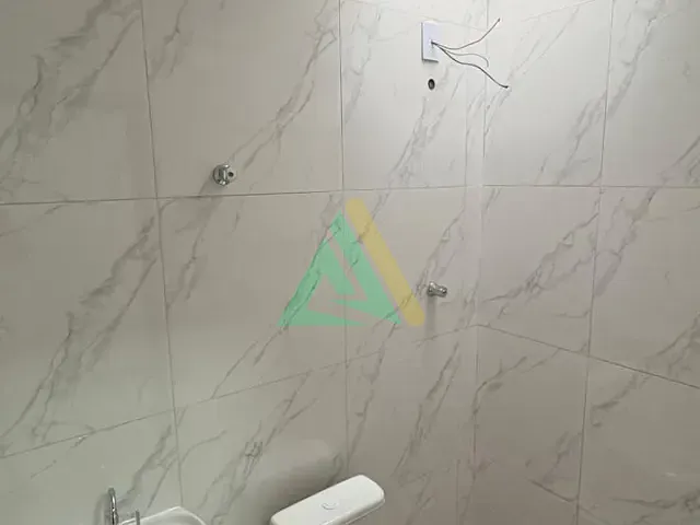 Casa 2 quartos e 3 banheiros, para alugar, no bairro Jardim Primavera em Mogi Mirim