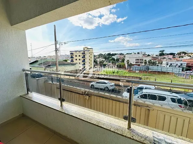 Casa com 1m² 5 quartos e 3 banheiros, à venda, no bairro Nossa Senhora da Abadia em Uberaba