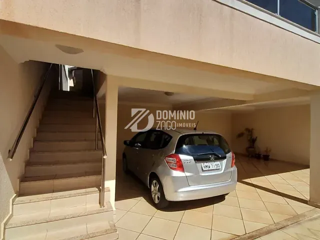 Casa com 1m² 5 quartos e 3 banheiros, à venda, no bairro Nossa Senhora da Abadia em Uberaba