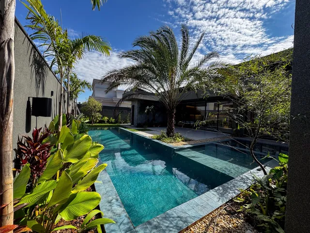 Casa com 924m² 4 quartos e 6 banheiros, à venda, no bairro Hectares Park & Resort em Dourados